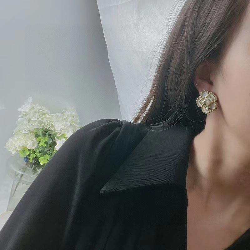 Chanel Earrings Stylish 229063
