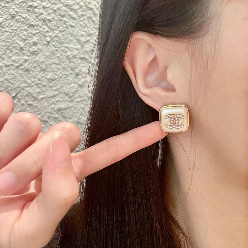 Chanel Earrings SoftTouch 229071