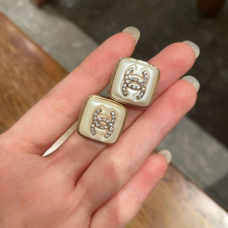 Chanel Earrings SoftTouch 229071