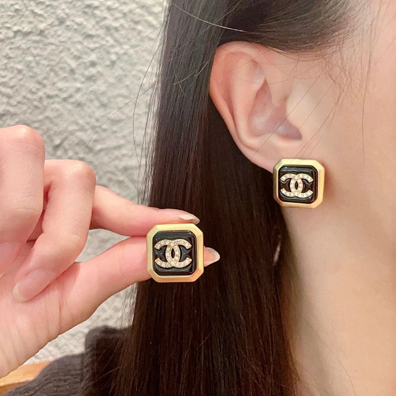 Versatile Chanel Earrings 229047