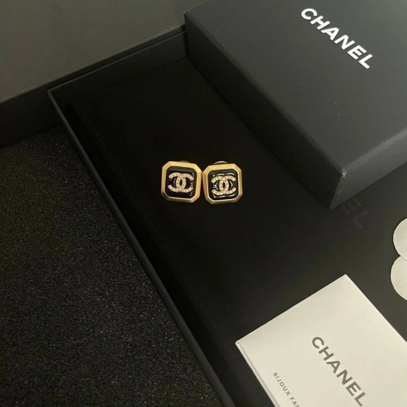 Versatile Chanel Earrings 229047