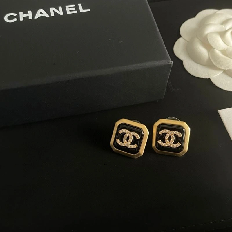 Versatile Chanel Earrings 229047