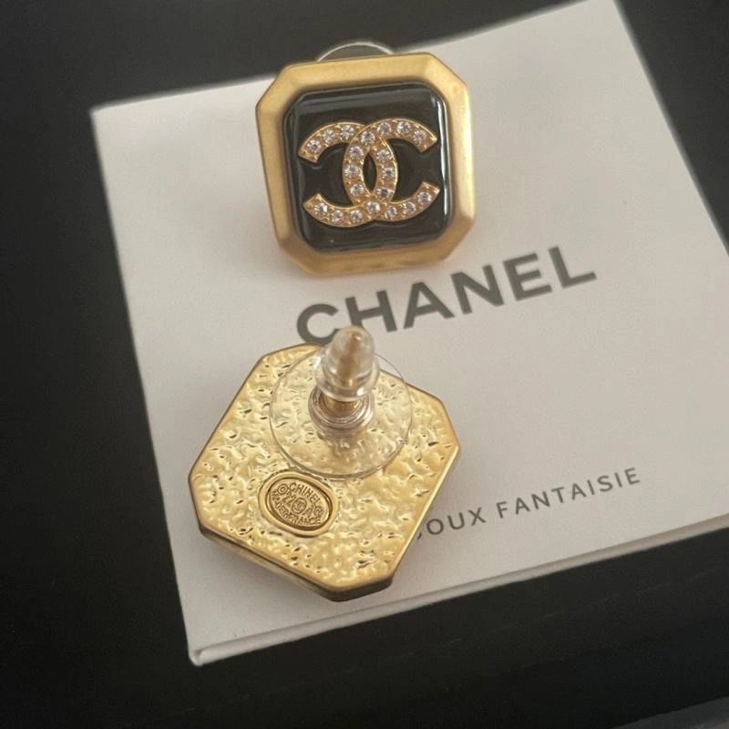Versatile Chanel Earrings 229047