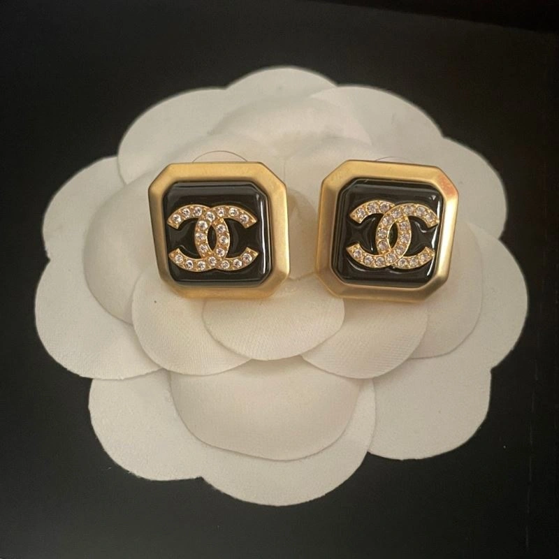 Versatile Chanel Earrings 229047