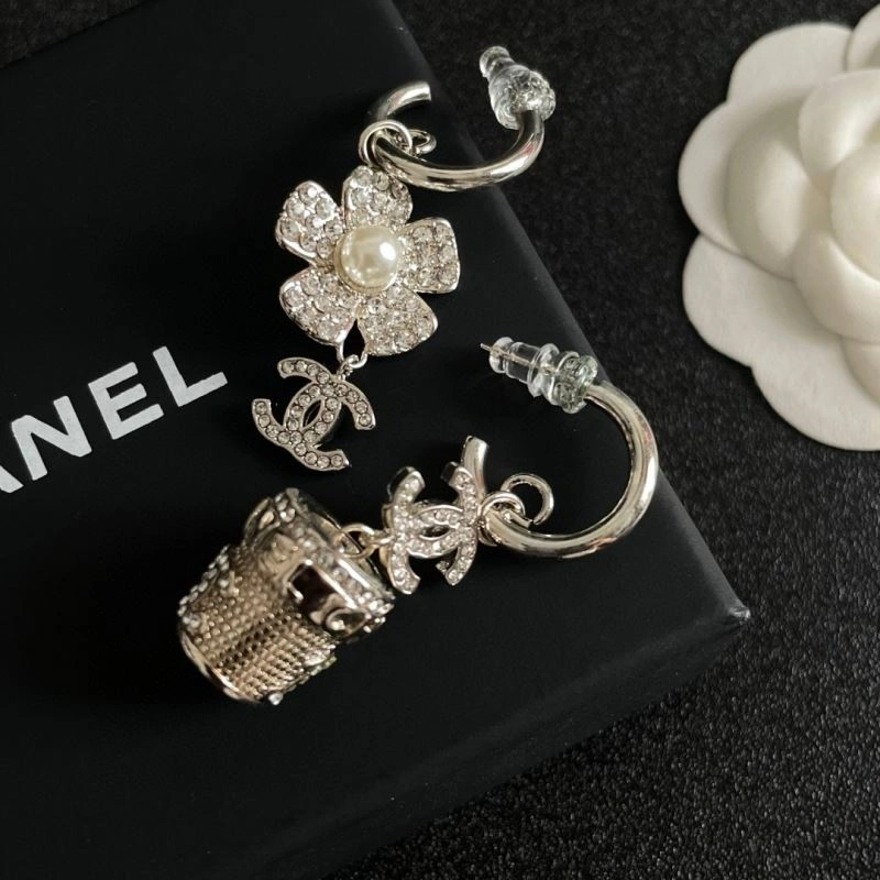 Chanel Earrings Vibrant 229072