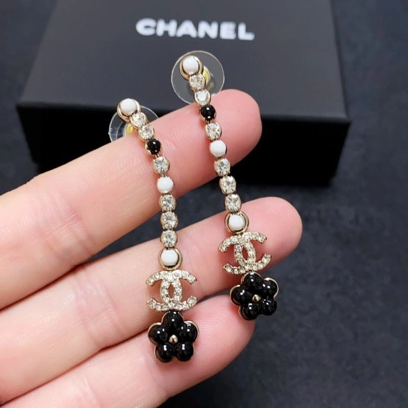 Chanel Earrings Chic 229030
