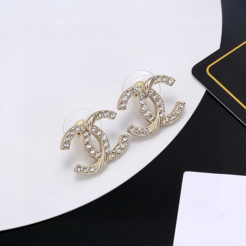 Fashionable Chanel Earrings 229023