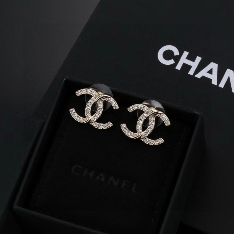 Fashionable Chanel Earrings 229023