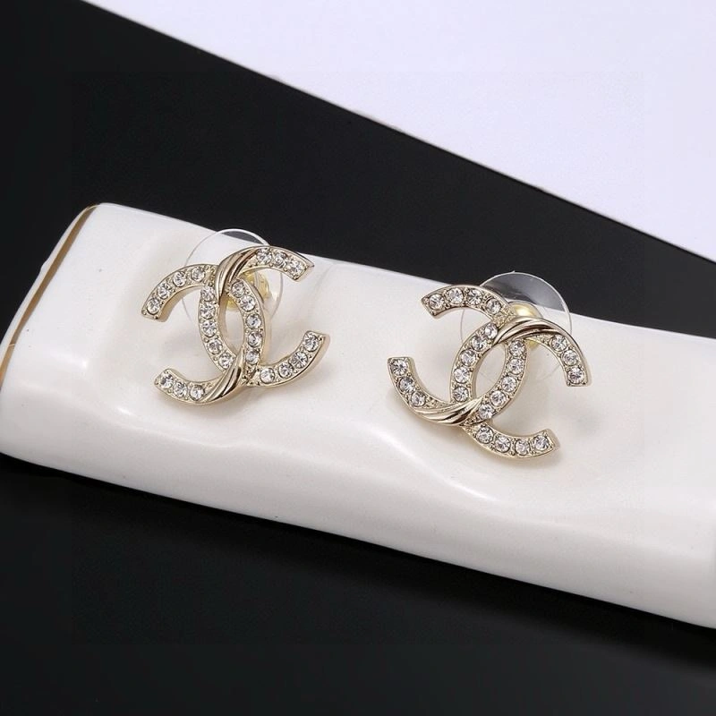 Fashionable Chanel Earrings 229023