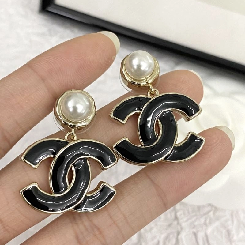 Chanel Earrings Packable 229022