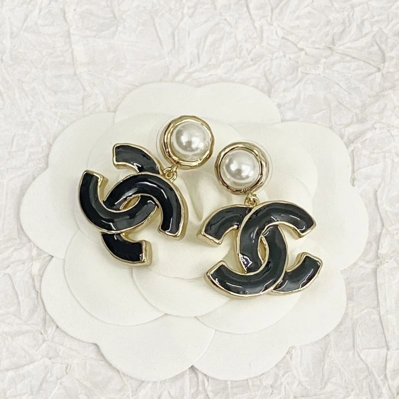 Chanel Earrings Packable 229022