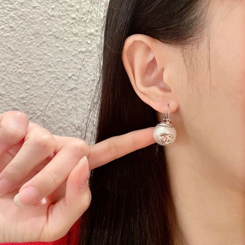 WellDesigned Chanel Earrings 229080