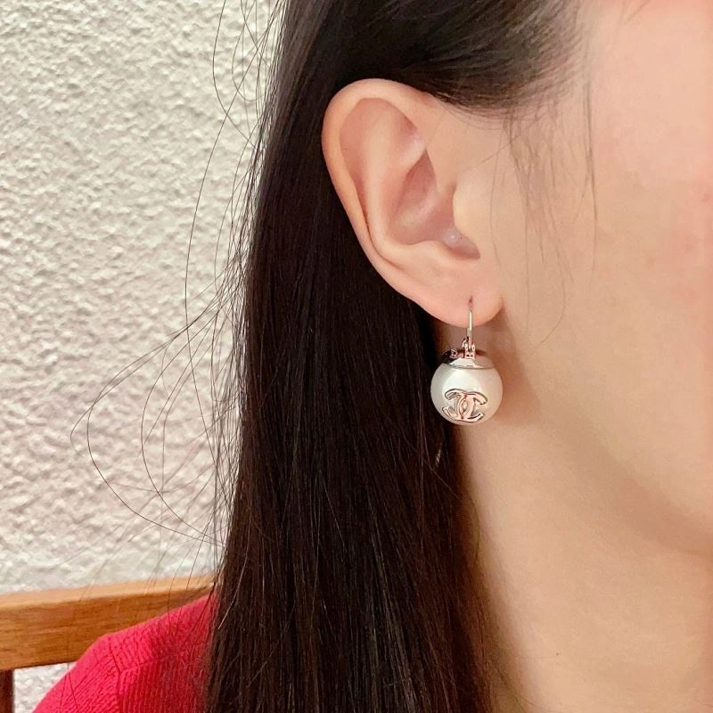WellDesigned Chanel Earrings 229080