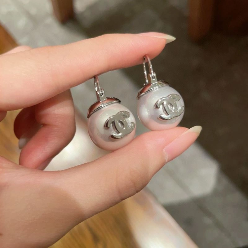 WellDesigned Chanel Earrings 229080