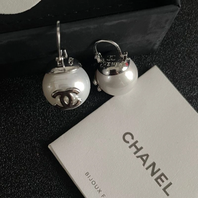 WellDesigned Chanel Earrings 229080