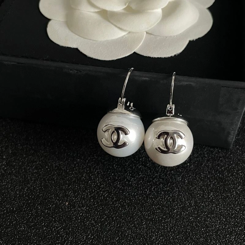 WellDesigned Chanel Earrings 229080