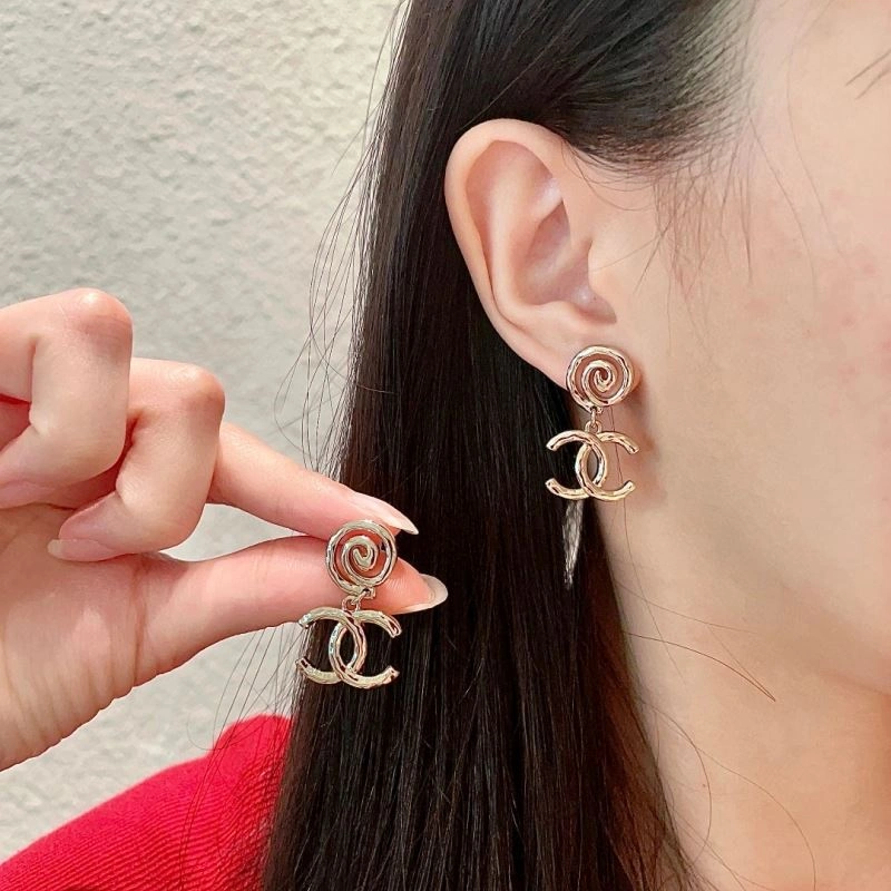 Chanel Earrings Breathable 229129