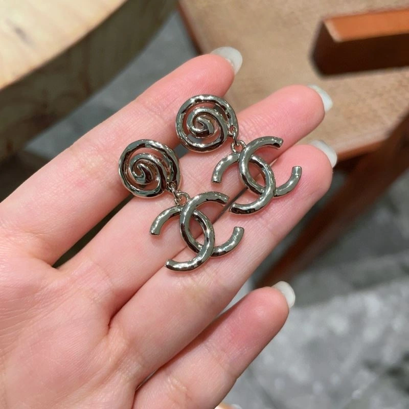 Chanel Earrings Breathable 229129