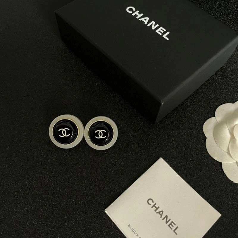 Unique Chanel Earrings 229034