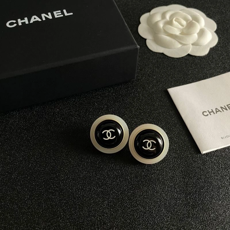 Unique Chanel Earrings 229034