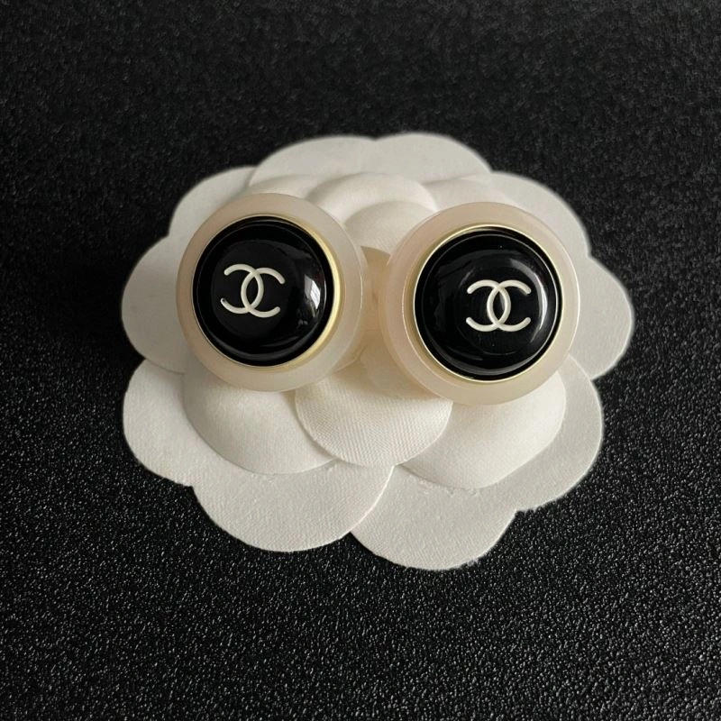 Unique Chanel Earrings 229034