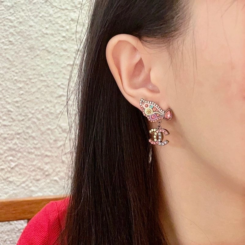 Trendsetting Chanel Earrings 229004