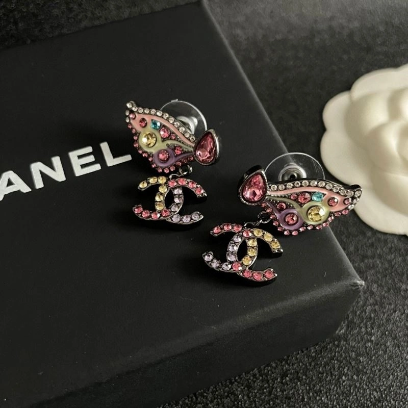 Trendsetting Chanel Earrings 229004