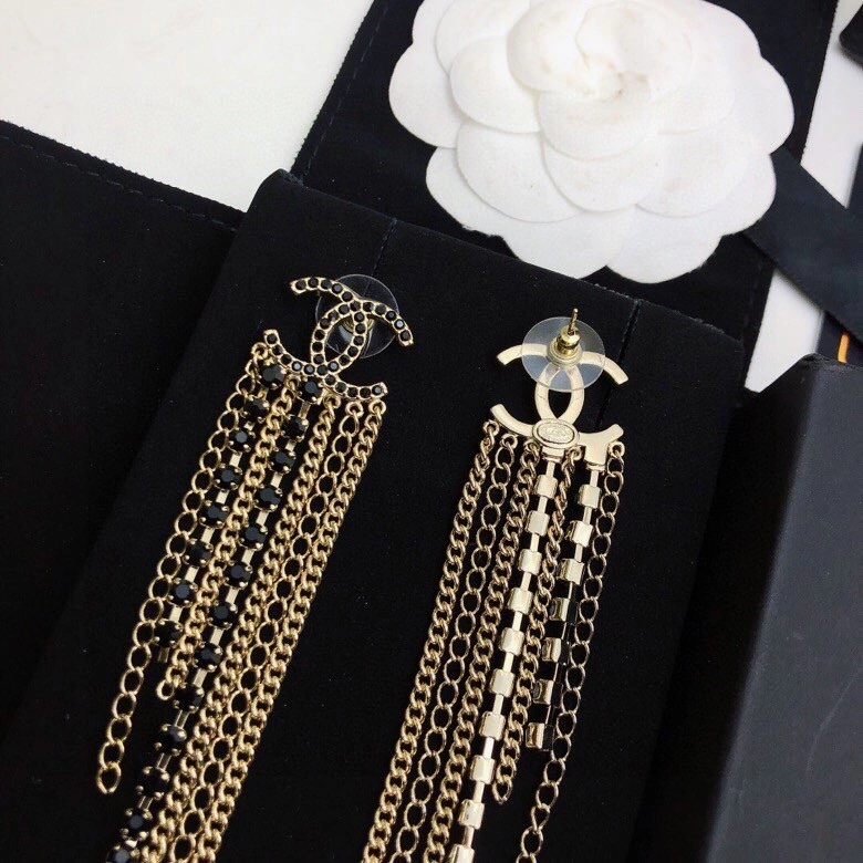 Chanel Earrings Effortless 229077