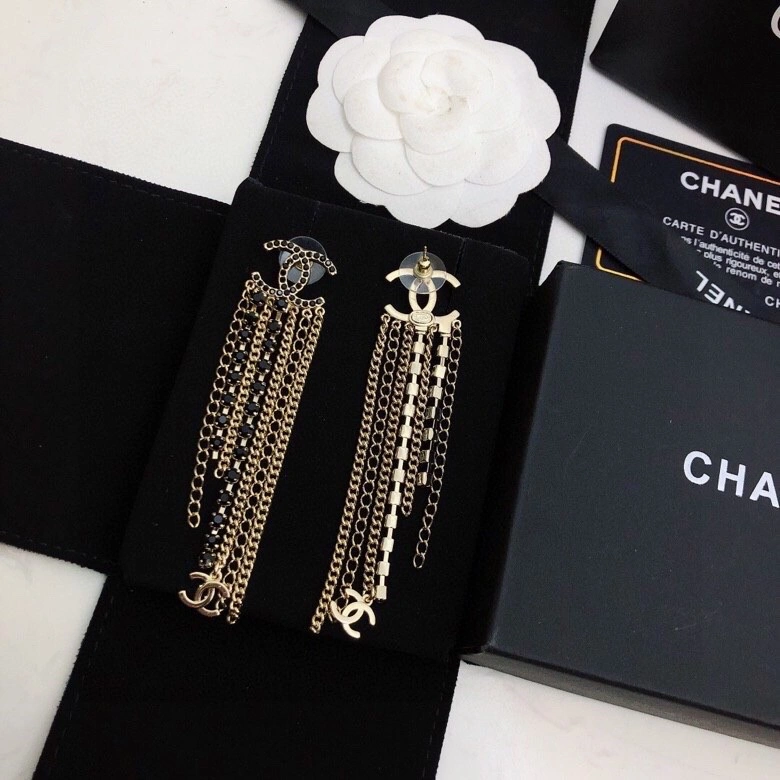 Chanel Earrings Effortless 229077