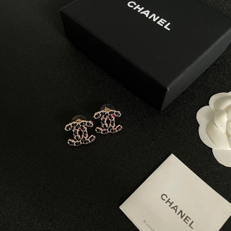 Chanel Earrings Versatile 229040