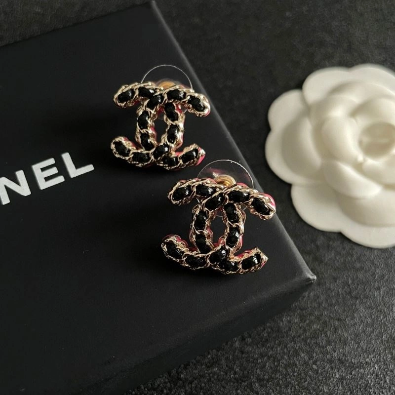 Chanel Earrings Versatile 229040