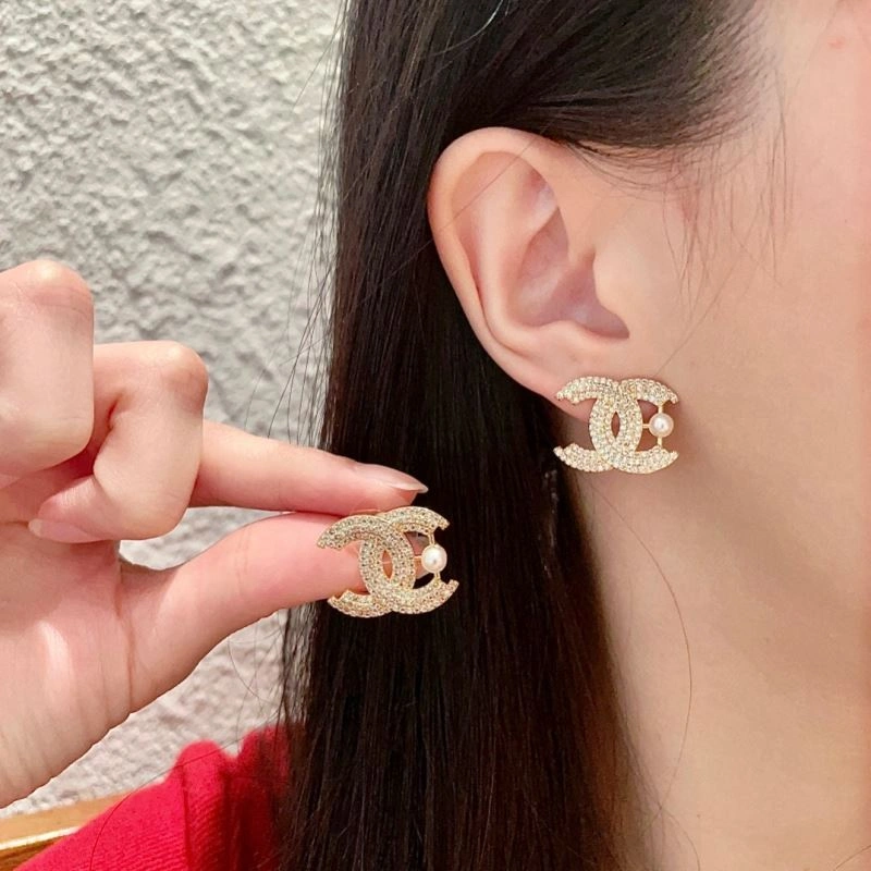 Chanel Earrings MoistureWicking 229018