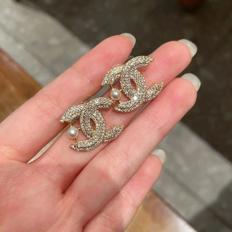 Chanel Earrings MoistureWicking 229018