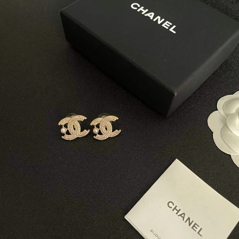 Chanel Earrings MoistureWicking 229018