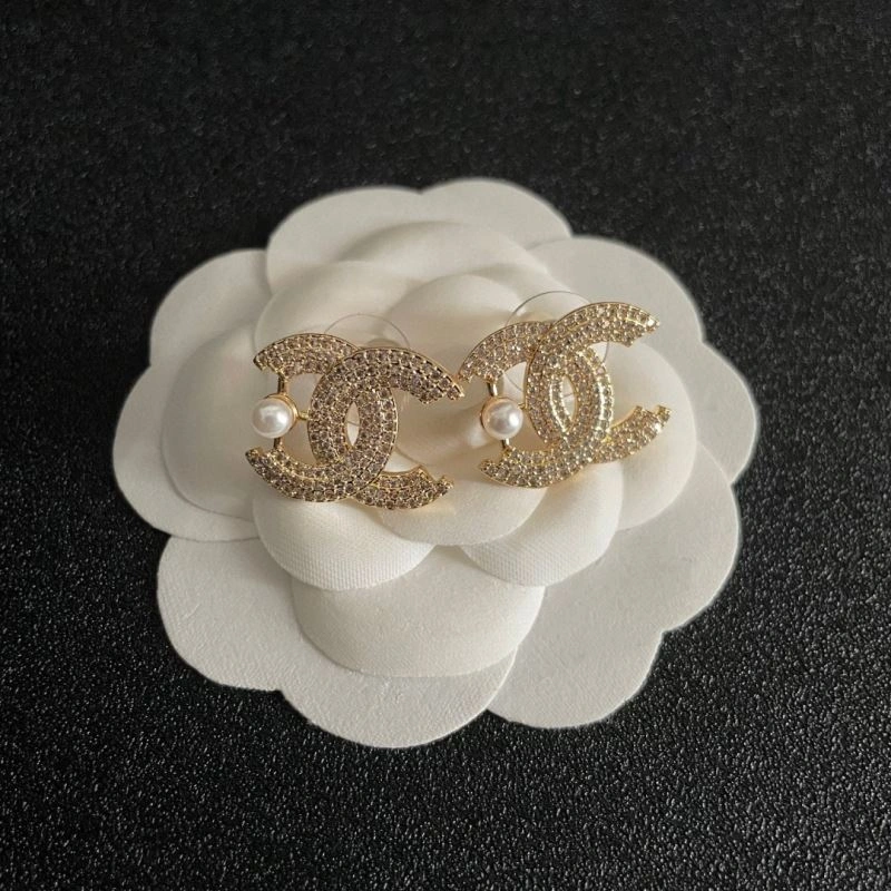 Chanel Earrings MoistureWicking 229018