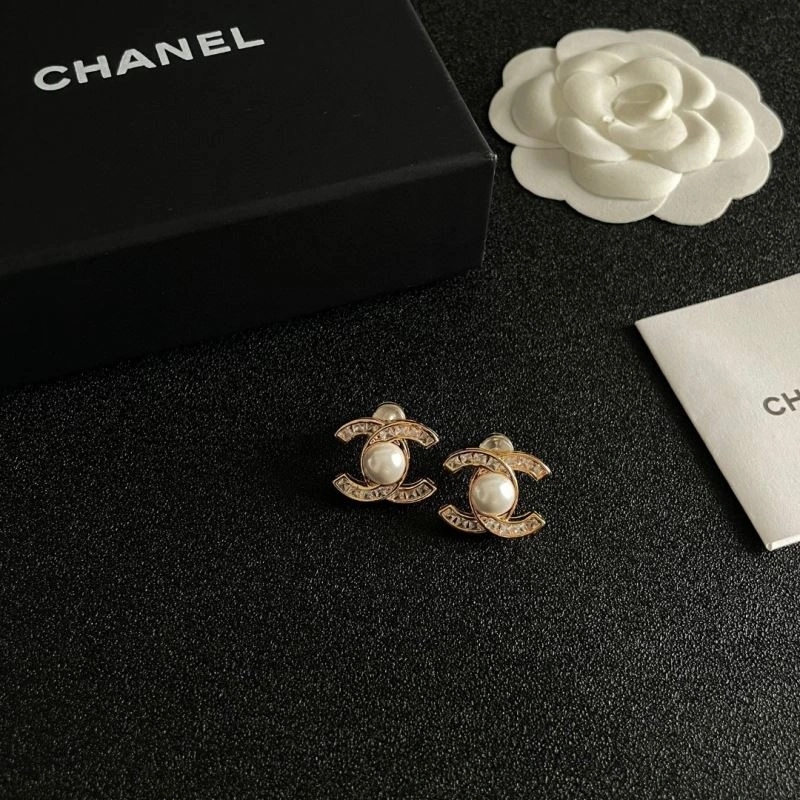 Chanel Earrings Youthful 229011