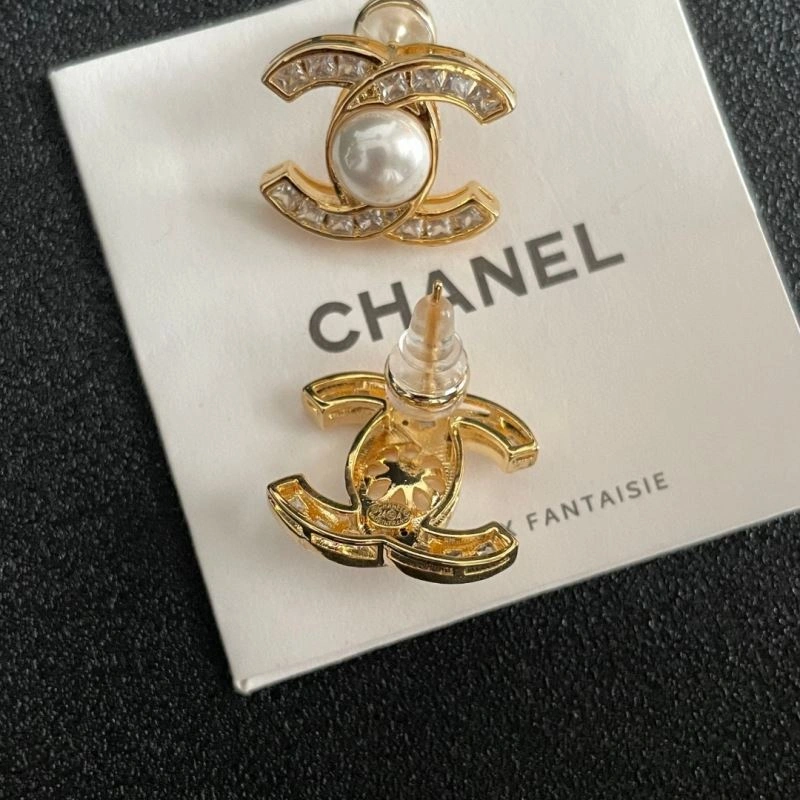 Chanel Earrings Youthful 229011