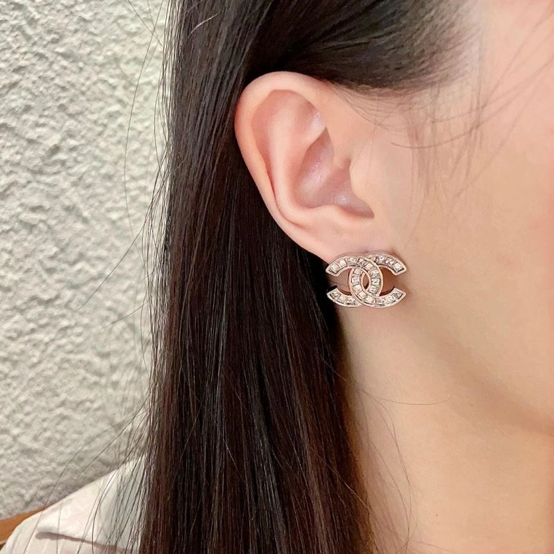 Chanel Earrings Sleek 229012