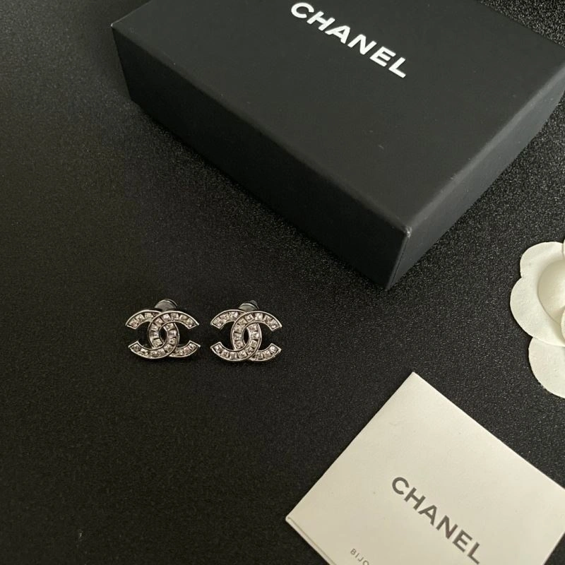 Chanel Earrings Sleek 229012