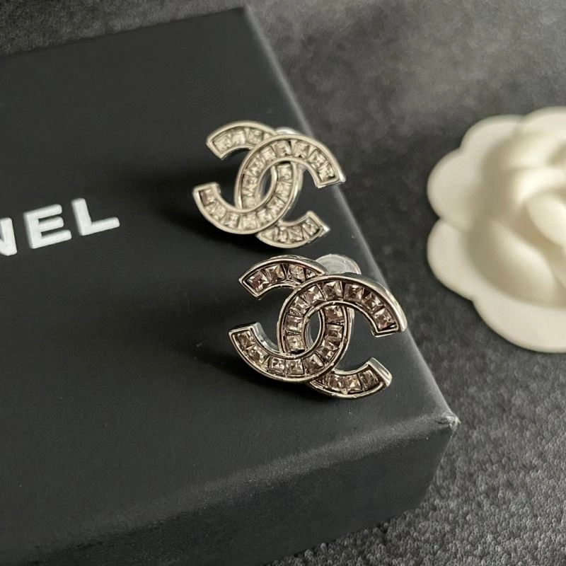 Chanel Earrings Sleek 229012