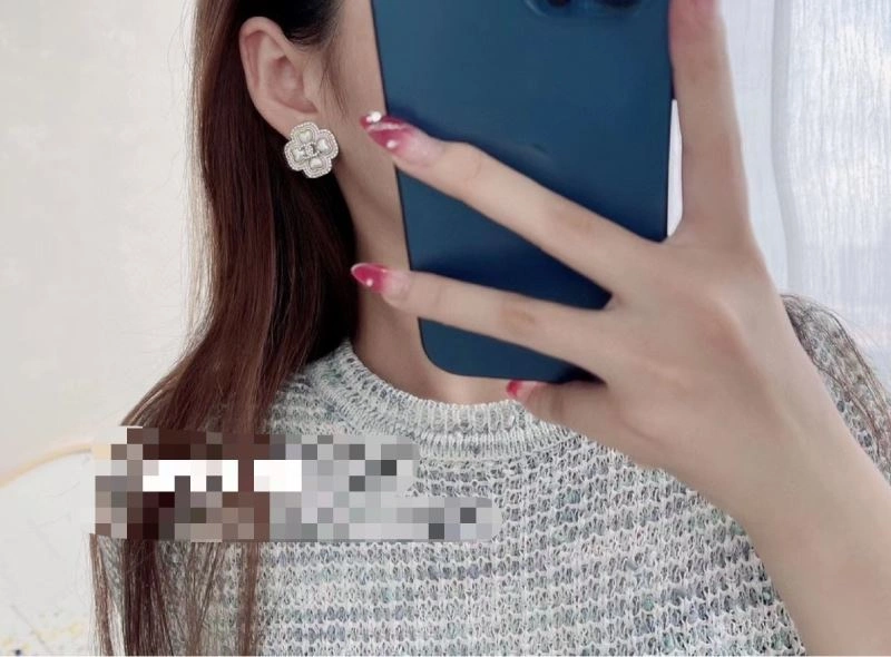 Practical Chanel Earrings 229123