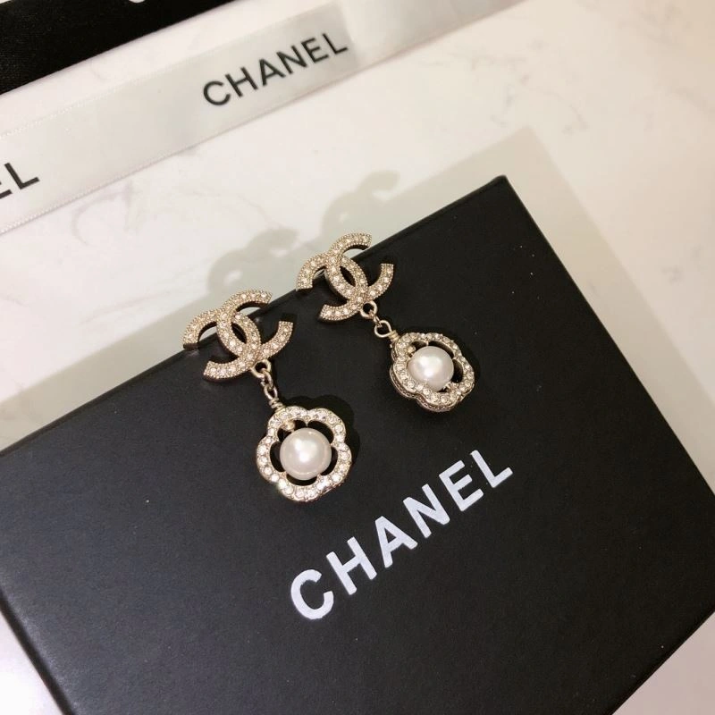 Chanel Earrings Trendsetting 229016