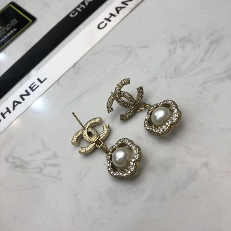 Chanel Earrings Trendsetting 229016
