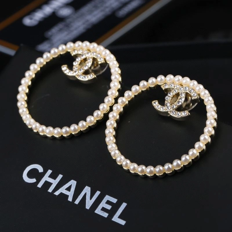 Compact Chanel Earrings 228972