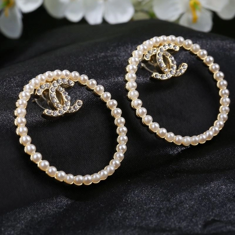 Compact Chanel Earrings 228972