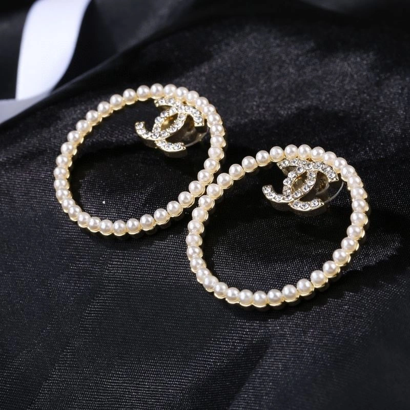 Compact Chanel Earrings 228972