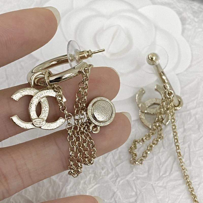 Bright Chanel Earrings 229005