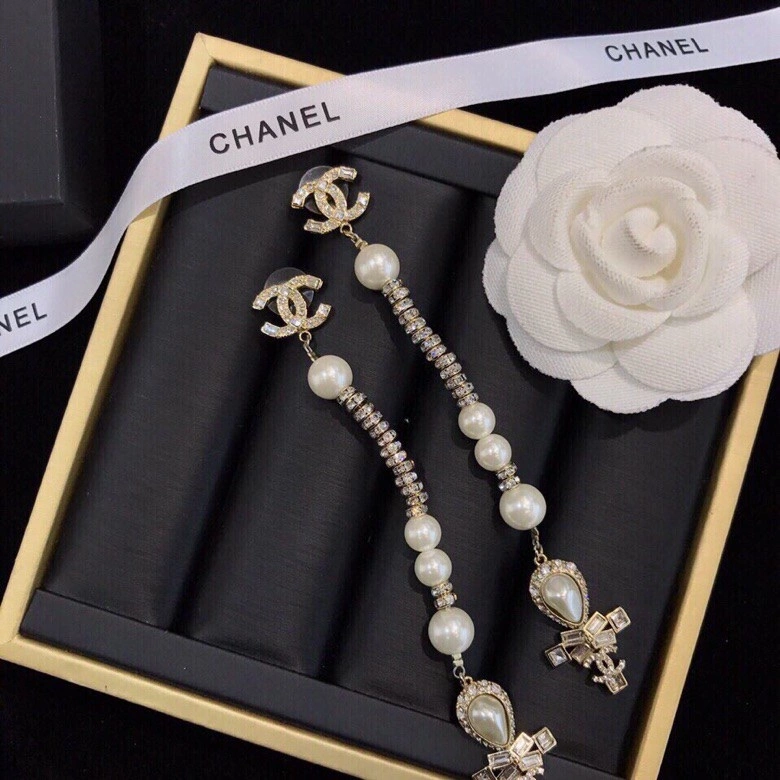 Sporty Chanel Earrings 228963