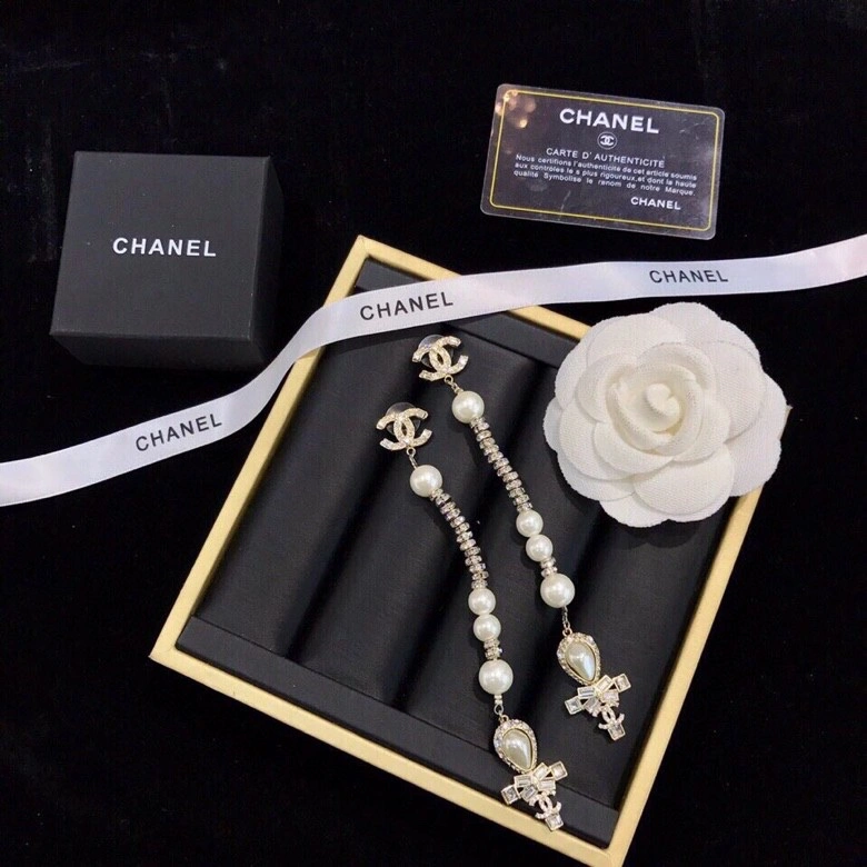 Sporty Chanel Earrings 228963
