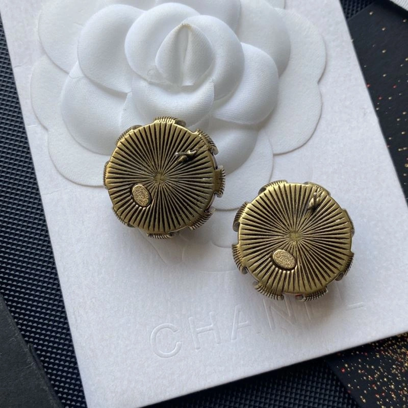 Unique Chanel Earrings 228944